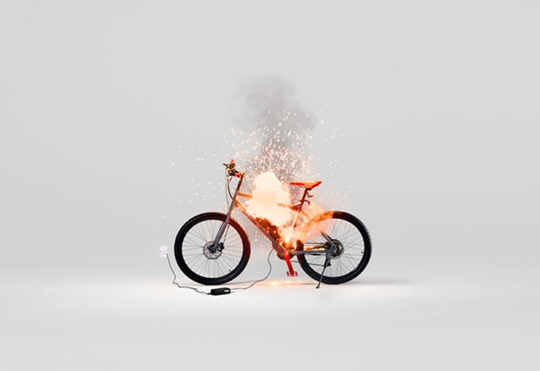 E-bike battery fire incident highlighting the danger of uncontrolled charging